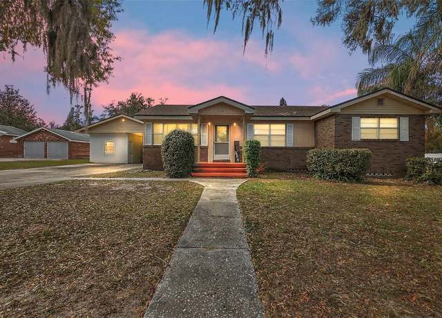 Property at 448 E Waldo St, Groveland, FL 34736, 3 beds, 2 baths