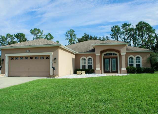 Property at 23900 Narrowleaf Ct, Leesburg, FL 34748, 4 beds, 3 baths