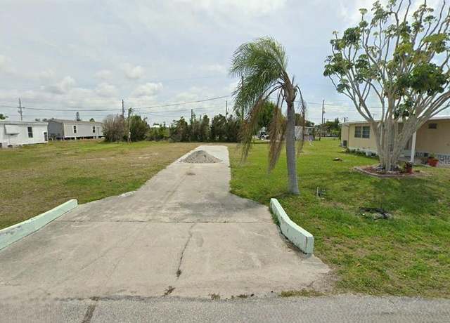 Property at 1403 Seagull Dr, Englewood, FL 34224