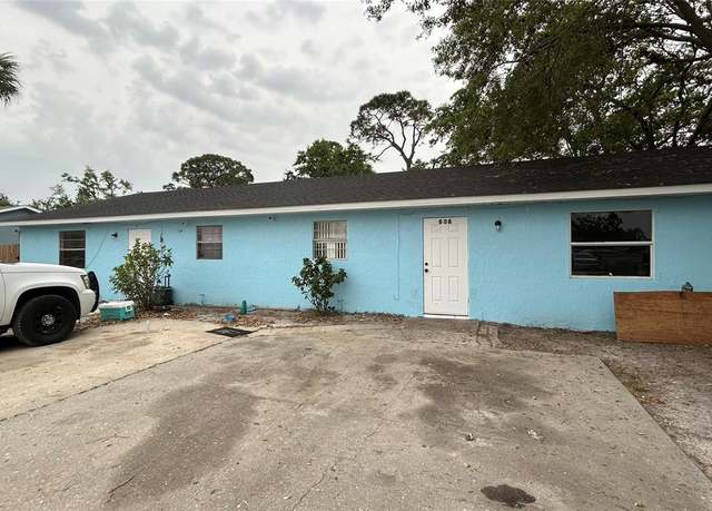 Property at 604 60th Avenue Dr W, Bradenton, FL 34207, 6 beds, 4 baths