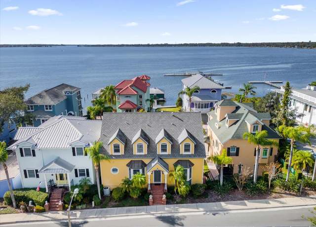 Property at 307 Shadow Harbour Ln #307, Mount Dora, FL 32757, 5 beds, 3 baths