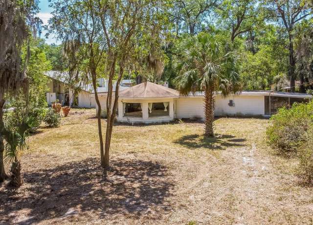 Property at 450 Cassady St, Umatilla, FL 32784, 2 beds, 1 bath