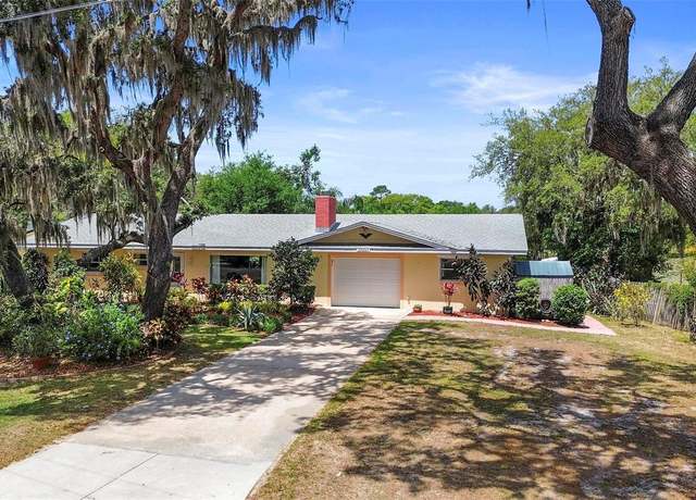Property at 37207 Oak Ln, Umatilla, FL 32784, 3 beds, 3 baths