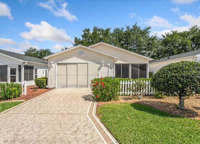 Property at 2121 Escobar Ave, Lady Lake, FL 32159, 2 beds, 2 baths