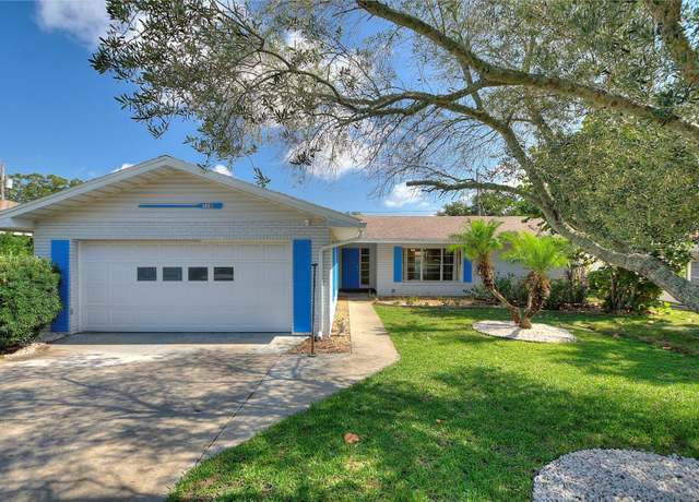 Property at 118 Browning Cir, Winter Haven, FL 33884, 3 beds, 2 baths