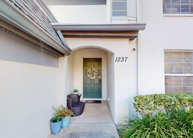 Property at 1237 N Mcmullen Booth Rd, Clearwater, FL 33759, 3 beds, 2.5 baths