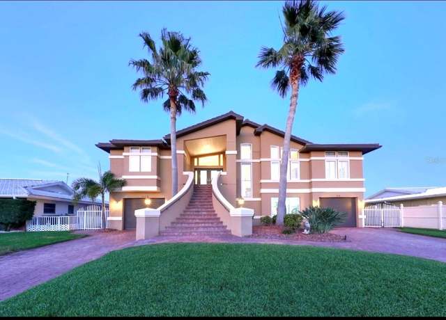 Property at 514 Harbor Dr N, Indian Rocks Beach, FL 33785, 3 beds, 3.5 baths
