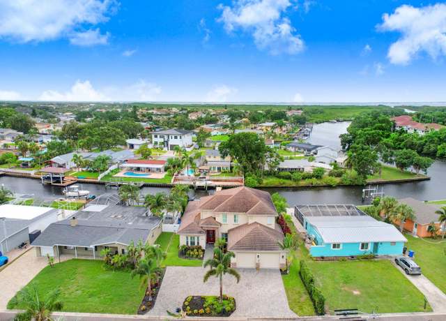 Property at 10728 Dowry Ave, Tampa, FL 33615, 4 beds, 4.5 baths