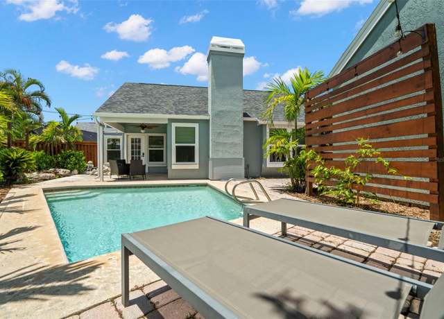 Property at 500 Roxbury Dr, Safety Harbor, FL 34695, 2 beds, 2 baths