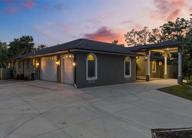 Property at 5442 Kent Rd, Venice, FL 34293, 3 beds, 2.5 baths