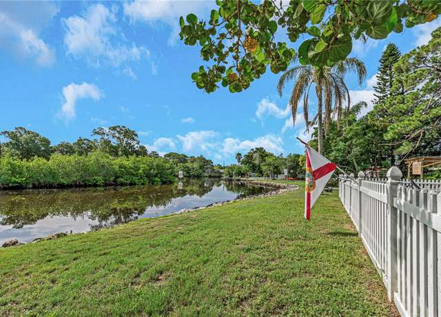 Property at 964 67th St S, St Petersburg, FL 33707
