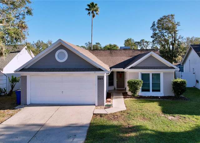 Property at 1027 Hardwood Dr, Valrico, FL 33596, 3 beds, 2 baths
