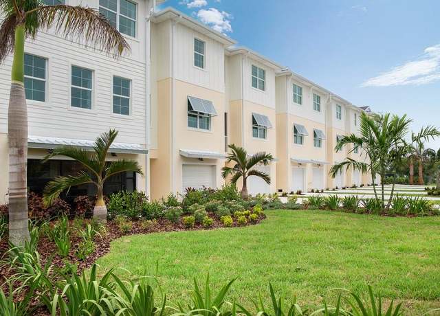 Property at 9975 Key Haven Rd, Seminole, FL 33777, 3 beds, 2.5 baths