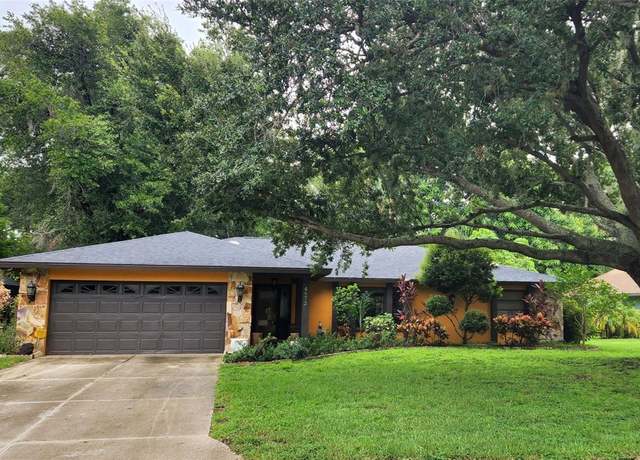 Property at 4873 Huntleigh Dr, Sarasota, FL 34233, 3 beds, 2 baths