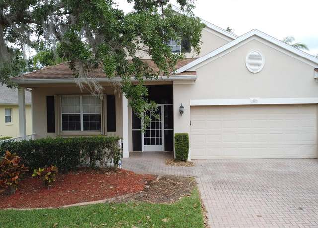 Property at 807 Wolf Creek St, Clermont, FL 34711, 2 beds, 2 baths
