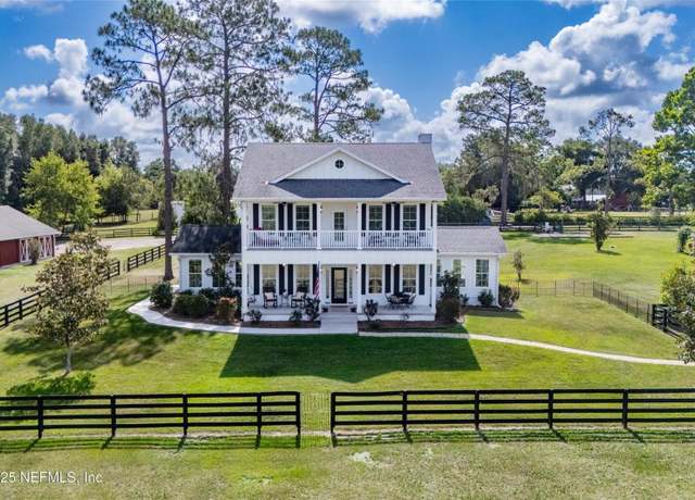 Property at 9311 NW 143rd St, Alachua, FL 32615, 4 beds, 3.5 baths