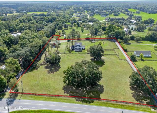 Property at 9311 NW 143rd St, Alachua, FL 32615, 4 beds, 3.5 baths