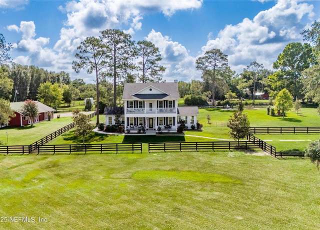 Property at 9311 NW 143rd St, Alachua, FL 32615, 4 beds, 3.5 baths