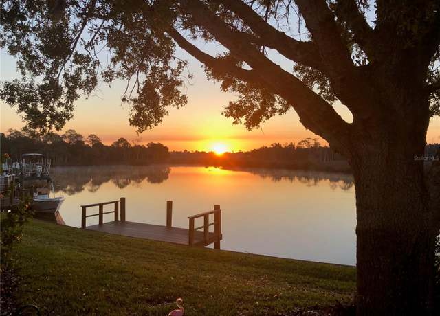 Property at 11446 W Bayshore Dr #36, Crystal River, FL 34429, 2 beds, 2 baths