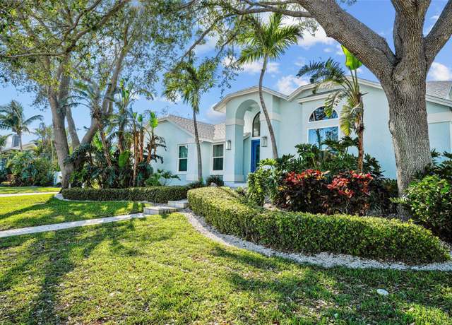 Property at 436 3rd Ave N, Tierra Verde, FL 33715, 4 beds, 2.5 baths