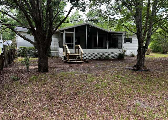 Property at 761 SW Sunview St, Fort White, FL 32038, 3 beds, 2 baths