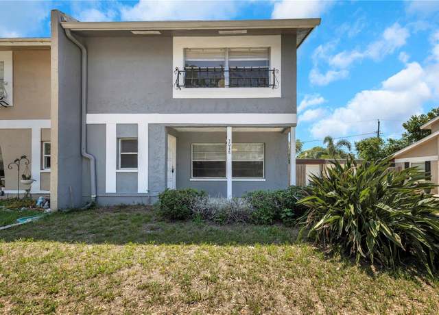 Property at 2048 Los Lomas Dr, Clearwater, FL 33763, 3 beds, 1.5 baths