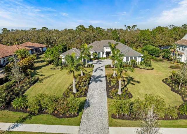 Property at 8455 Lindrick Ln, Bradenton, FL 34202, 5 beds, 4 baths
