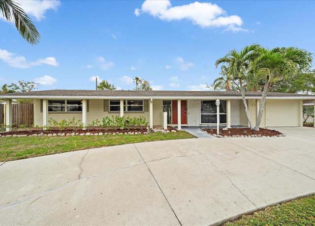 Property at 2905 Bougainvillea St, Sarasota, FL 34239, 3 beds, 2 baths