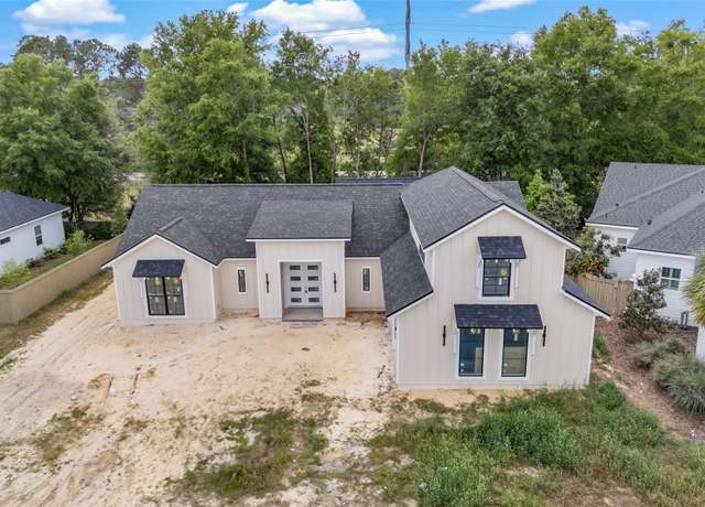 Property at 1044 SW 120th Dr, Gainesville, FL 32607, 5 beds, 3.5 baths
