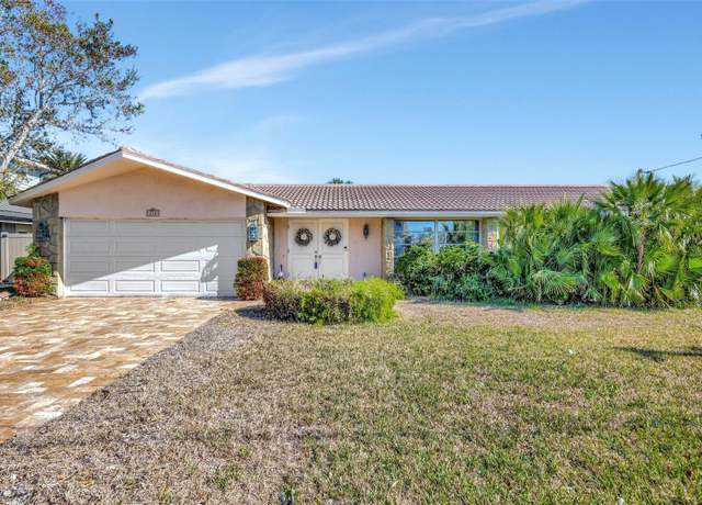 Property at 219 Leeward Is, Clearwater Beach, FL 33767, 2 beds, 2 baths