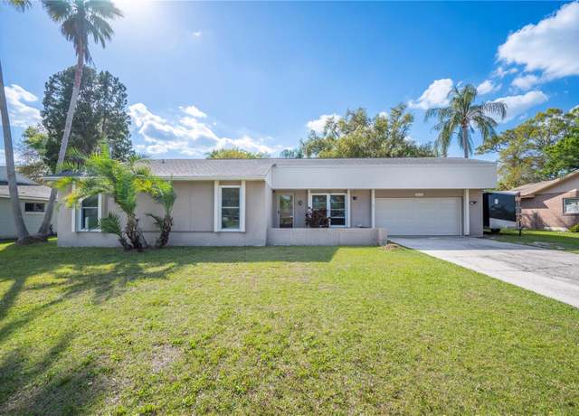 Property at 5115 Woodgreen Ln, Lakeland, FL 33811, 3 beds, 2 baths