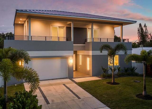 Property at 2234 Hibiscus St, Sarasota, FL 34239, 4 beds, 4 baths