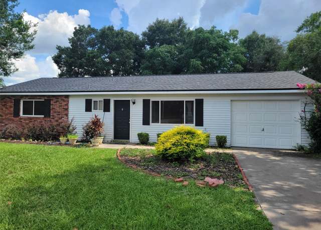 Property at 8424 SW 107th Pl, Ocala, FL 34481, 2 beds, 2 baths