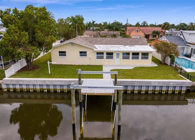 Property at 8716 Elmwood Ln, Tampa, FL 33615, 3 beds, 2 baths