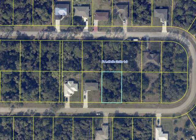 Property at 8028 Windswept Cir, Labelle, FL 33935