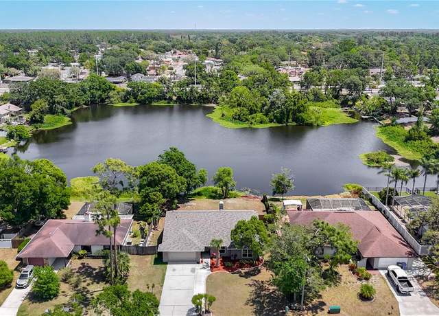 Property at 3810 Hollister Pl, Brandon, FL 33511, 3 beds, 2 baths