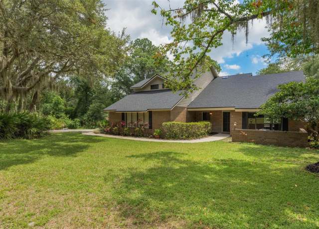 Property at 120 E Greentree Ln, Lake Mary, FL 32746, 4 beds, 3 baths