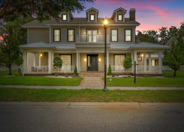 Property at 638 Limona Woods Dr, Brandon, FL 33510, 6 beds, 6.5 baths