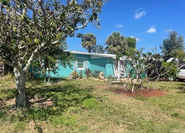Property at 540 Palmetto Dr NE, Port Charlotte, FL 33952, 3 beds, 2 baths