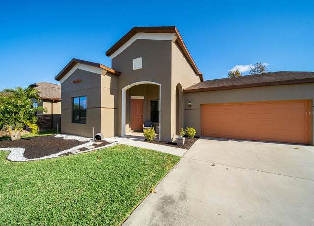 Property at 997 LA Mirada Ct, Kissimmee, FL 34744, 4 beds, 3 baths