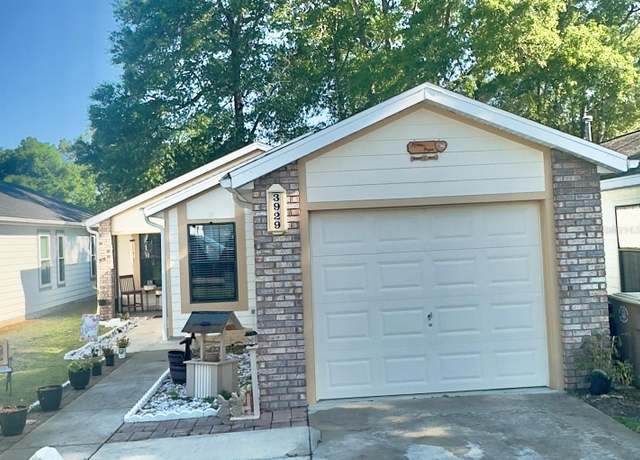 Property at 3929 NE 22nd St, Ocala, FL 34470, 3 beds, 2 baths