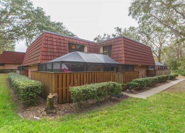 Property at 2601 2nd Ct, Palm Harbor, FL 34684, 2 beds, 2.5 baths