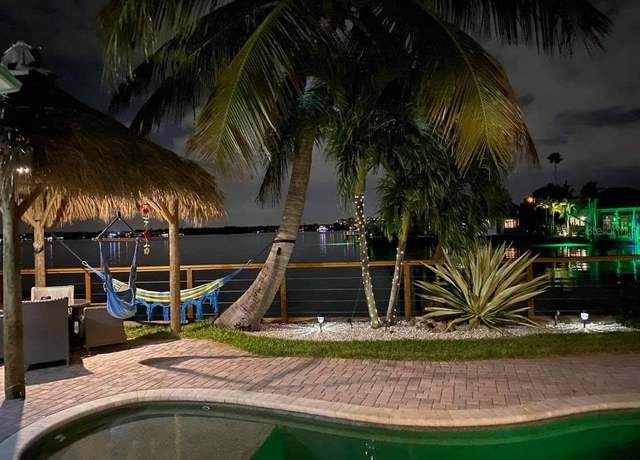 Property at 16029 Redington Dr, Redington Beach, FL 33708, 3 beds, 2 baths