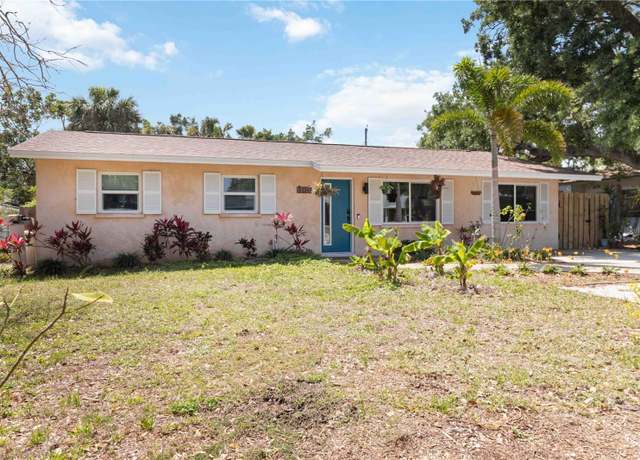 Property at 2922 Williamsburg St, Sarasota, FL 34231, 3 beds, 2 baths