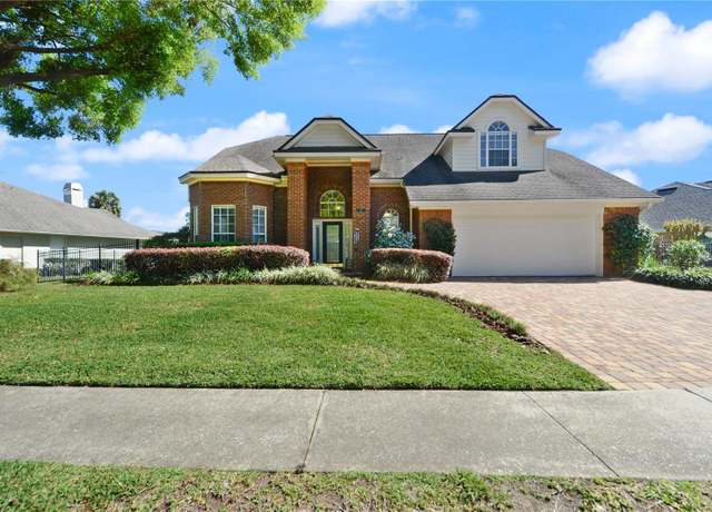 Property at 437 Wilmington Cir, Oviedo, FL 32765, 5 beds, 3.5 baths