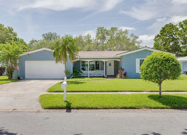 Property at 1101 Mclean St, Dunedin, FL 34698, 2 beds, 2 baths