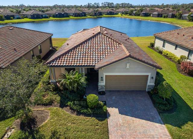 Property at 6517 Willowshire Way, Bradenton, FL 34212, 3 beds, 3 baths