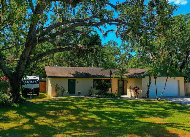 Property at 1613 6th St W, Palmetto, FL 34221, 2 beds, 2 baths