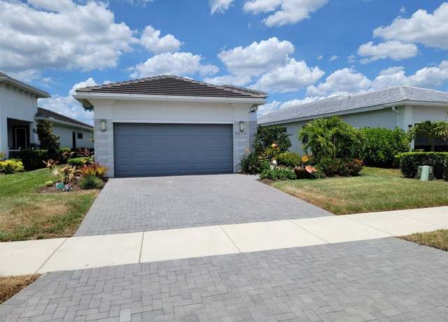 Property at 5219 Barnett Cir, Bradenton, FL 34211, 2 beds, 2 baths