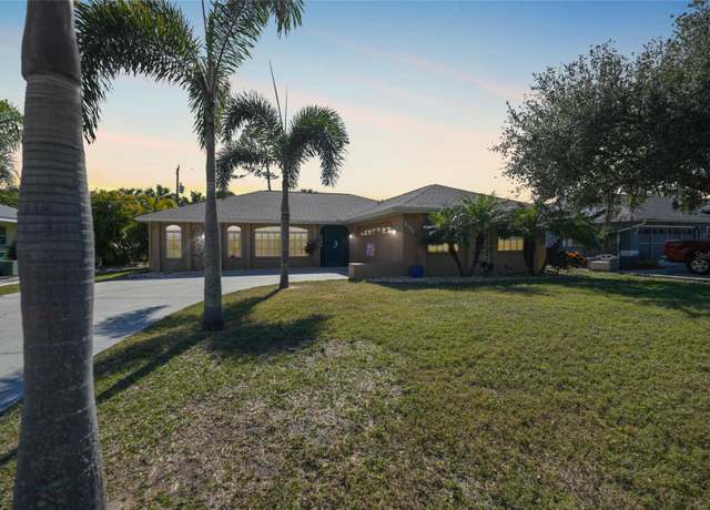 Property at 18395 Edgewater Dr, Port Charlotte, FL 33948, 3 beds, 2 baths